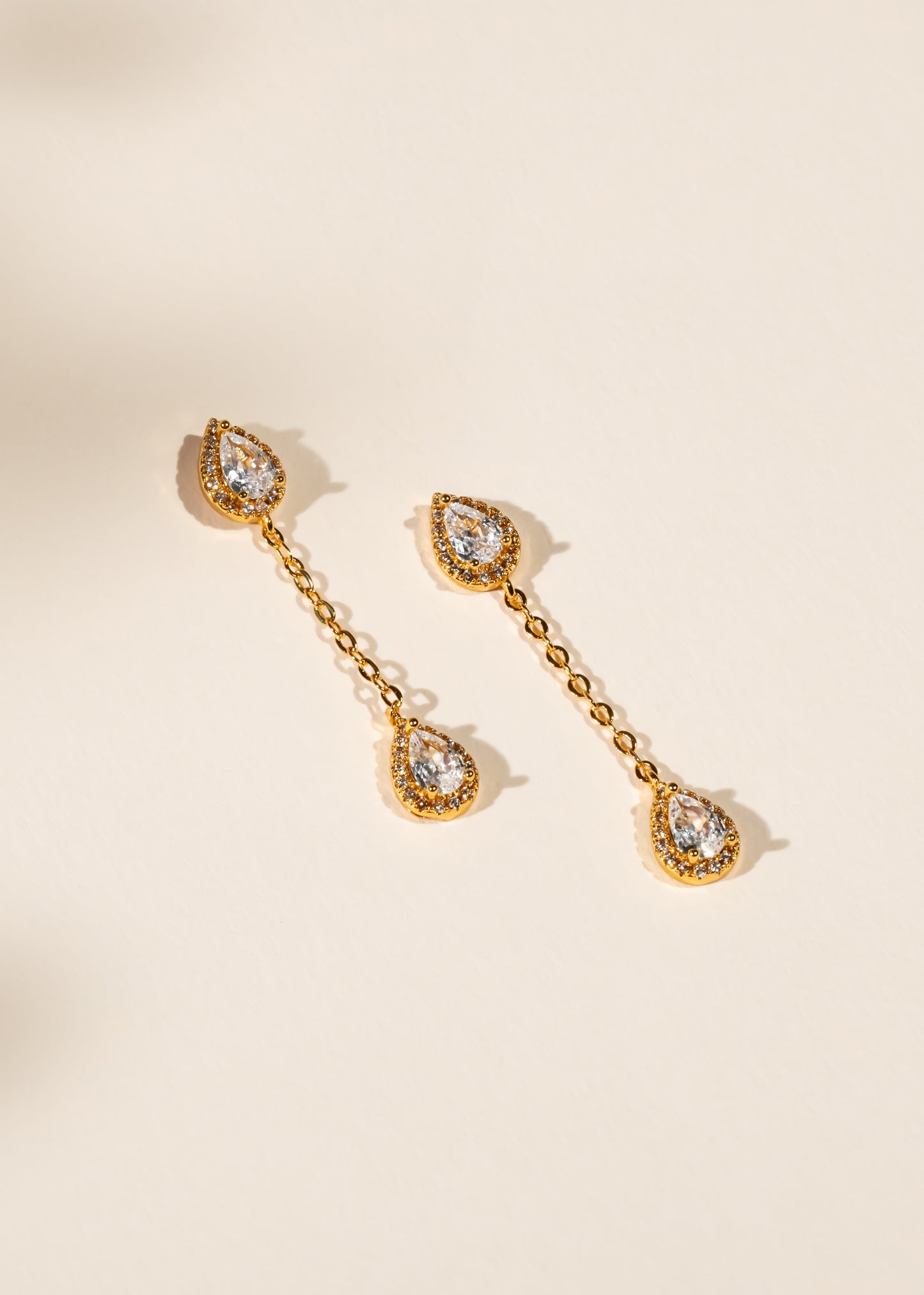 White pear earrings