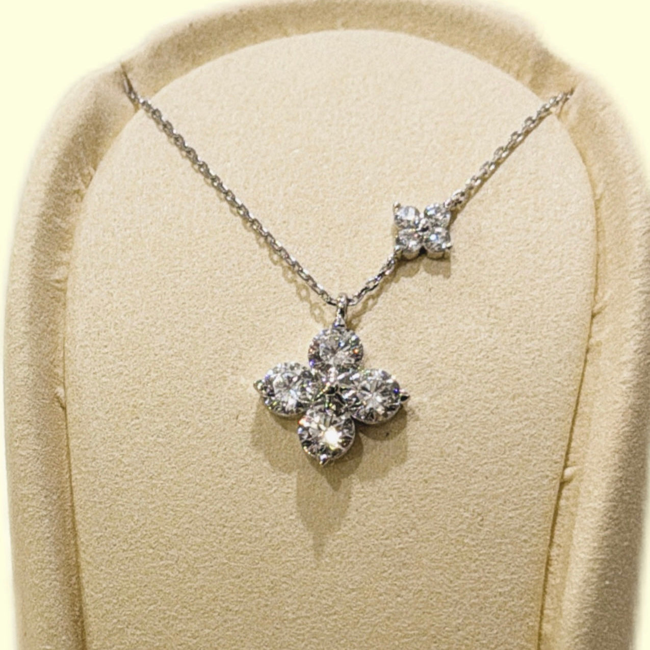 Aurora Petal silver