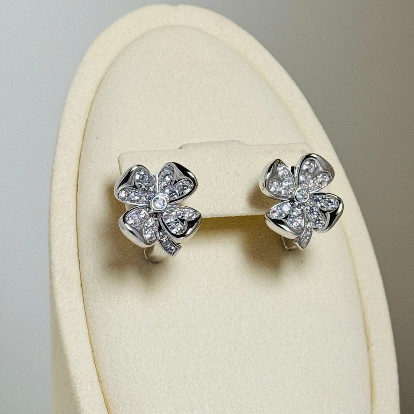 Diamond M.M.M earrings silver