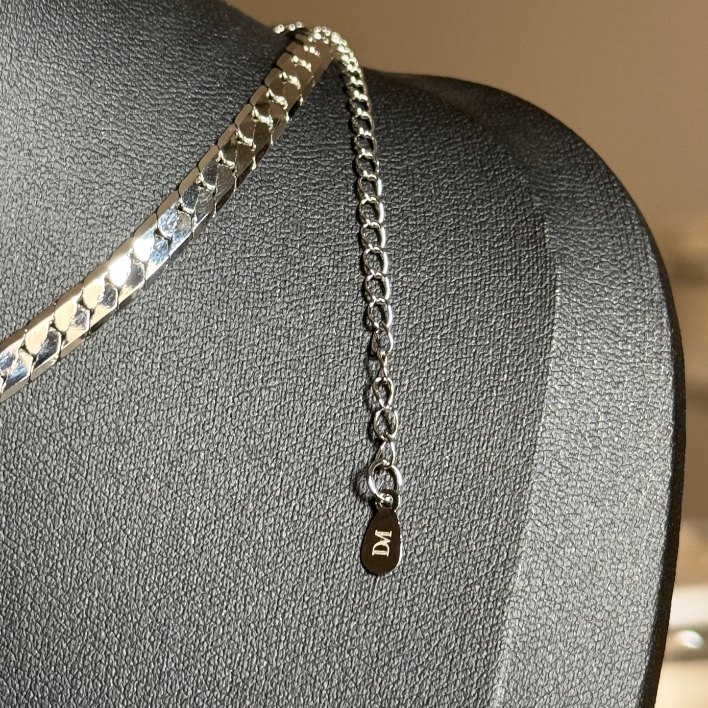 Elva Silver Choker